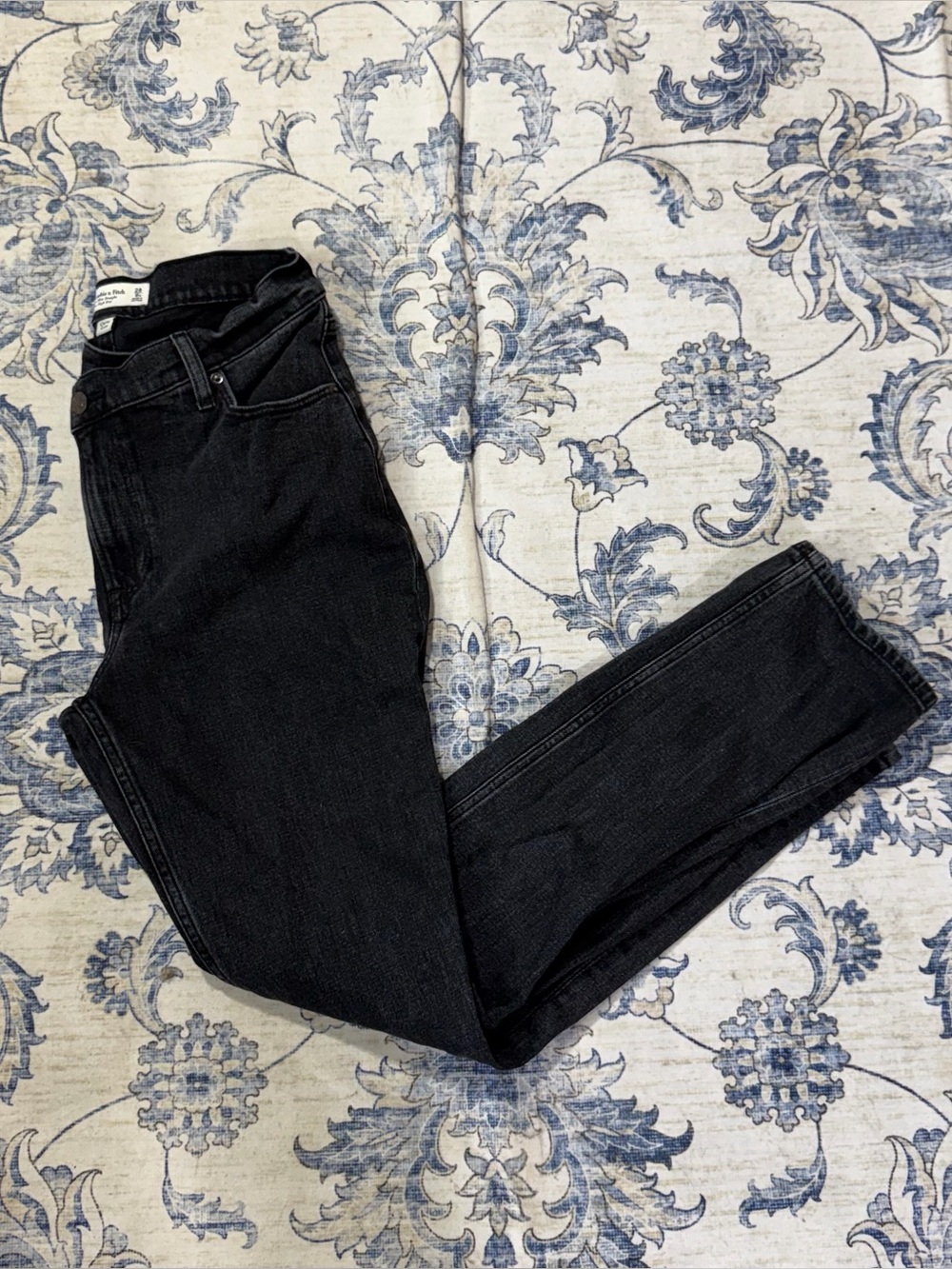 Abercrombie The 90’s Slim Straight UHR Jeans